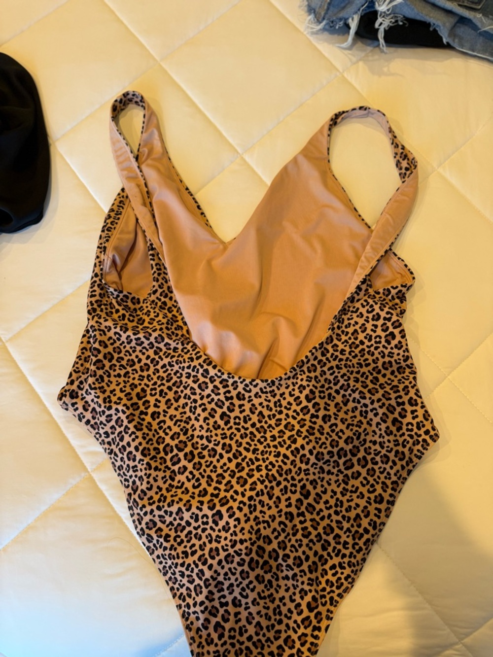 Show me your mumu Leopard Print One-Piece Swimsuit in Light Brown - Picture 3 of 3